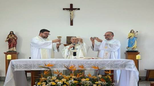 Dom Paulo Mendes comemora seu aniversário natalício e episcopal