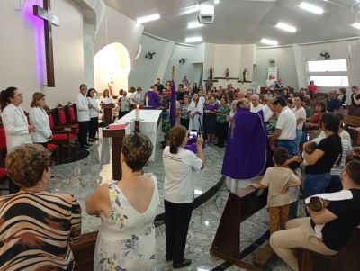 Quarta-feira de Cinzas na Paróquia São Benedito: Padre Marcelo convida à abstenção digital e ao desapego material