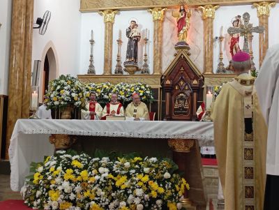 Sob a palavra do Cardeal Orani Tempesta, Igreja celebra os 20 anos de episcopado de Dom Paulo